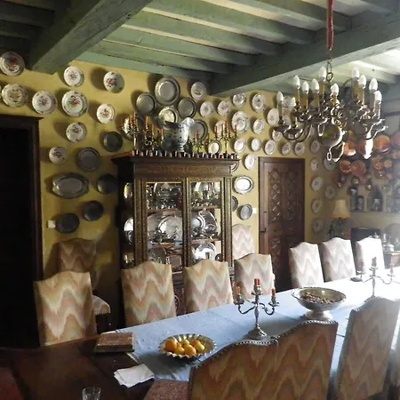 Bed and breakfast Et Table D'hotes Manoir Capcazal De Pachiou *