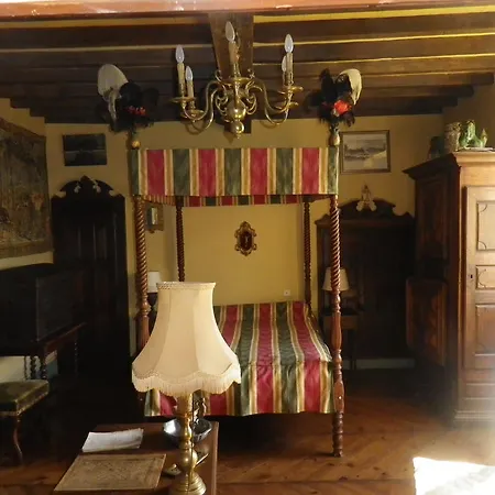 Bed and breakfast Et Table D'hotes Manoir Capcazal De Pachiou *
